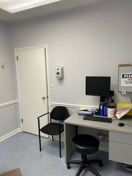 More Photos Of 69 Pondfield Rd, Bronxville Office For Sale