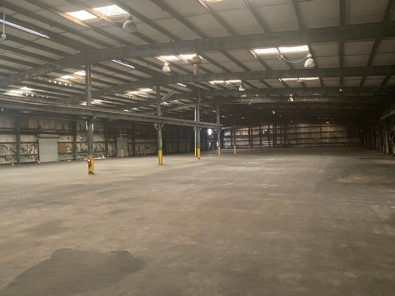 More Photos Of 81 Braswell Rd, Hattiesburg Warehouse For Lease