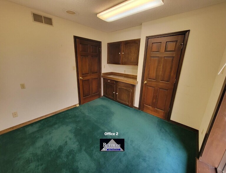 More Photos Of 3111 McClelland Blvd., Joplin Office For Sale
