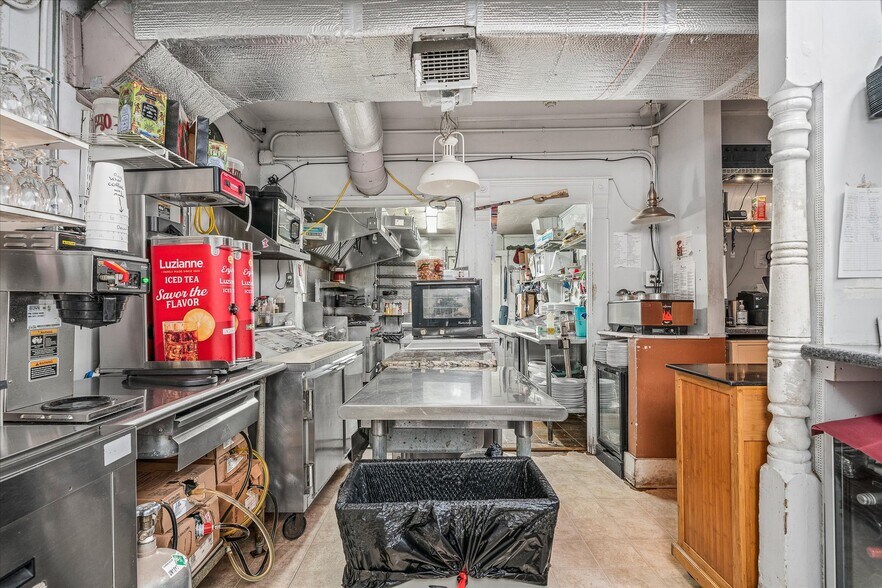 More Photos Of 232 N Peachtree Ave, Cookeville Restaurant For Sale