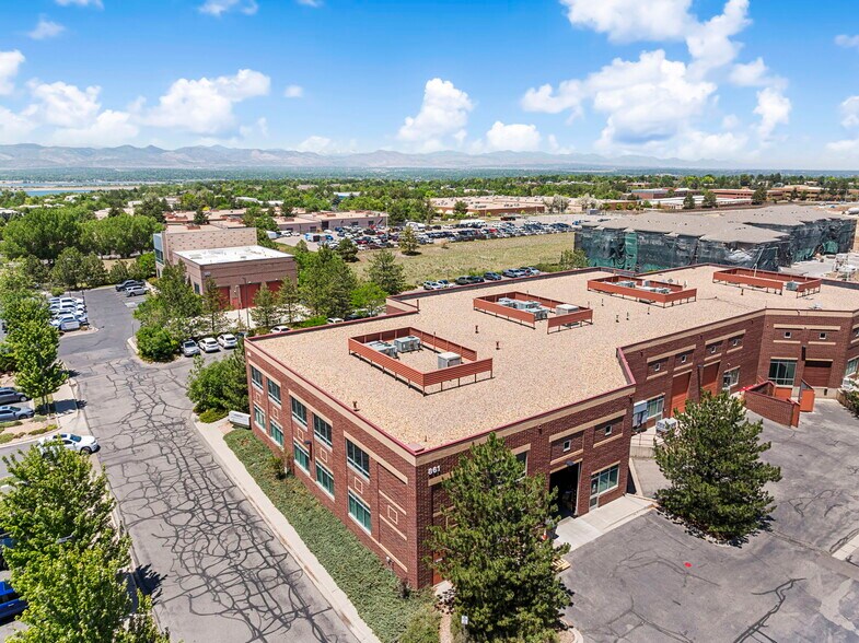 More Photos Of 861 Southpark Dr, Littleton Flex For Sale