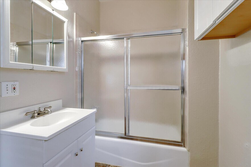 More Photos Of 270 E Saint John St, San Jose Apartments For Sale