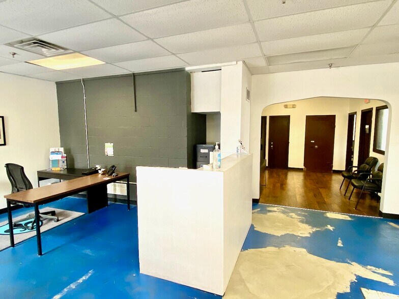 More Photos Of 2120 Washington Ave, Saint Louis Service For Lease