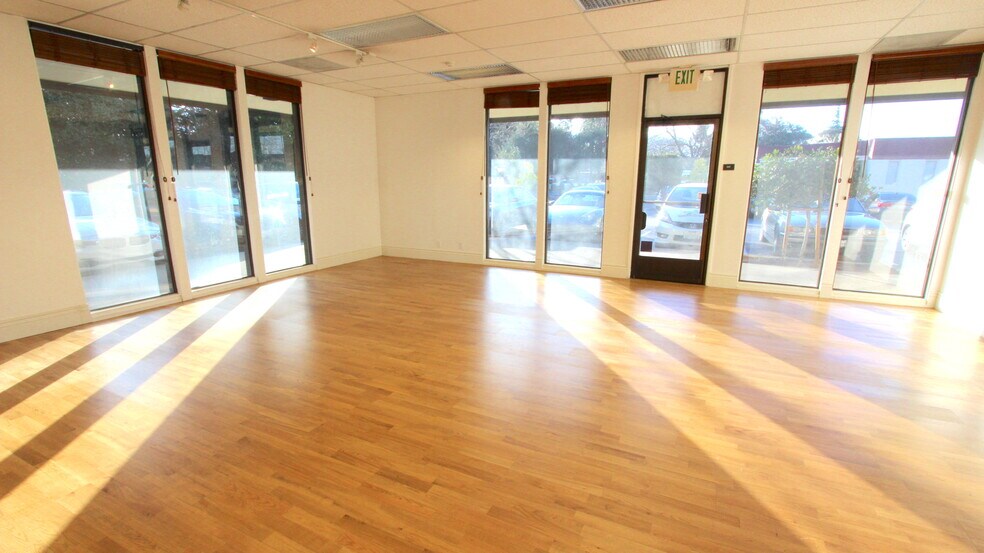 More Photos Of 2483 Old Middlefield Way, Mountain View Office Residential For Lease