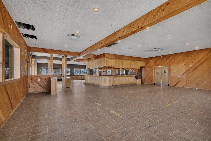 More Photos Of 14860 165th Ave, Becker Restaurant For Sale