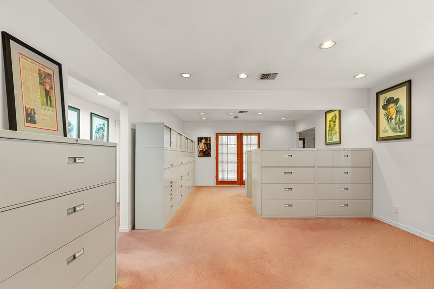 More Photos Of 4383 Colfax Ave, Studio City Office For Sale