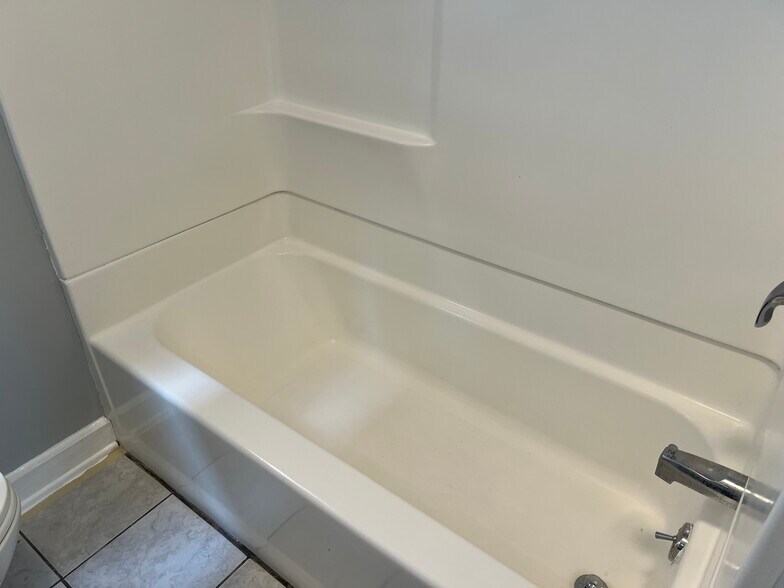 More Photos Of 2403 Louella Ave, Venice Apartments For Sale