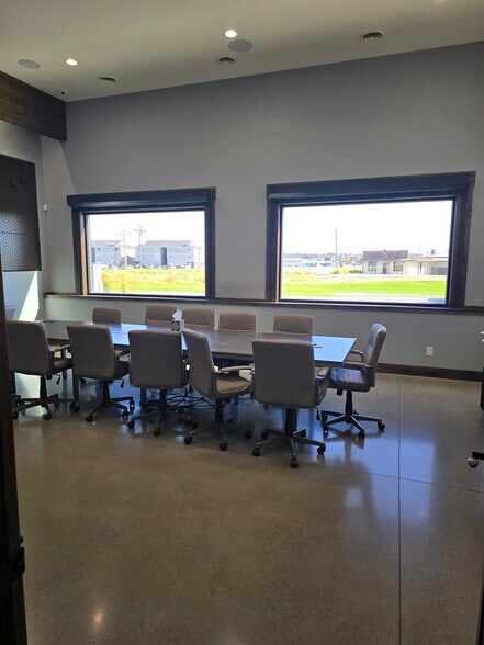 More Photos Of 870 N 2nd E, Rexburg General Retail For Lease