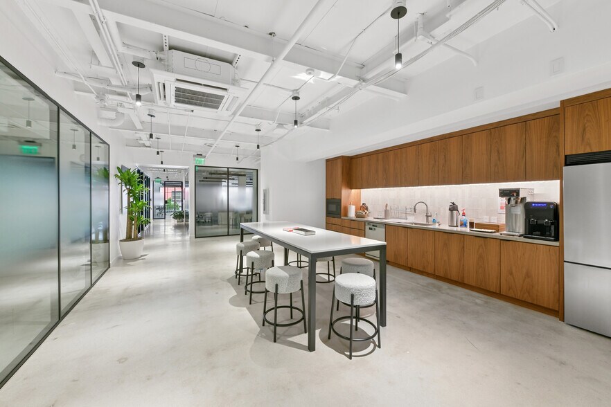 More Photos Of 2143 NW First Ave, Miami Loft Creative Space For Sale