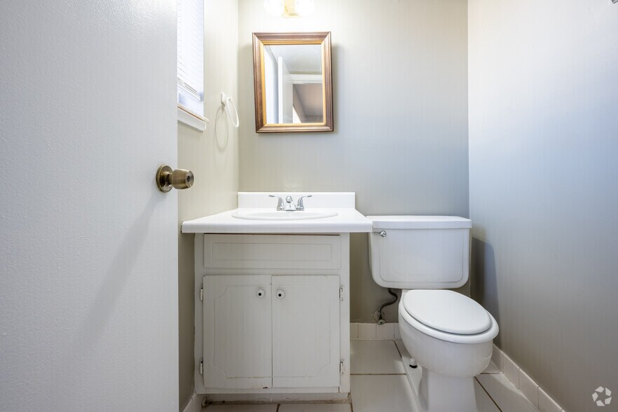 More Photos Of 12407 E 43rd St S, Independence Apartments For Sale