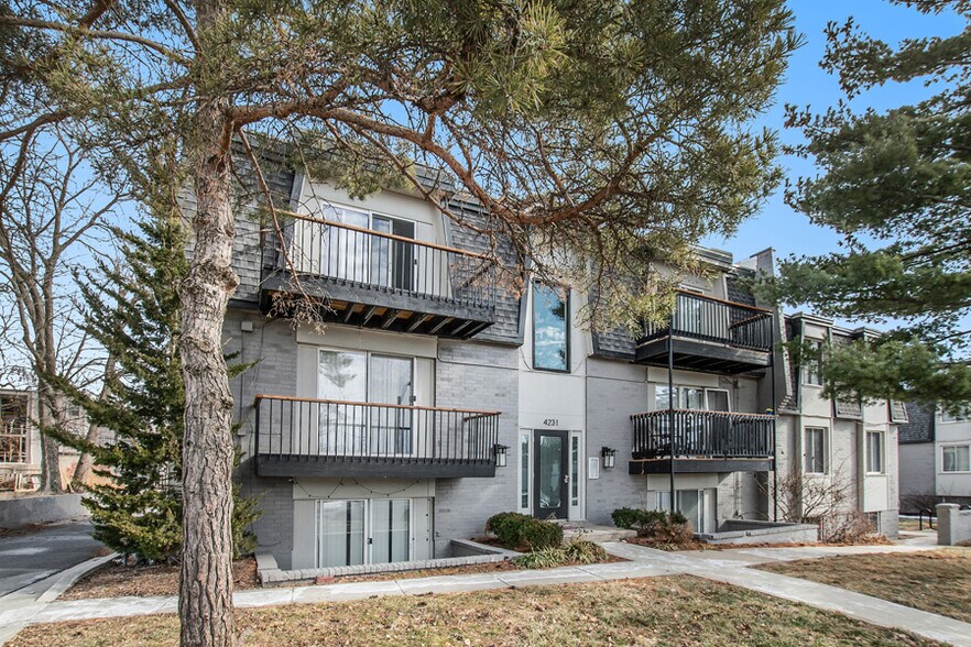 More Photos Of 4231-4239 Walnut St, Kansas City Apartments For Sale