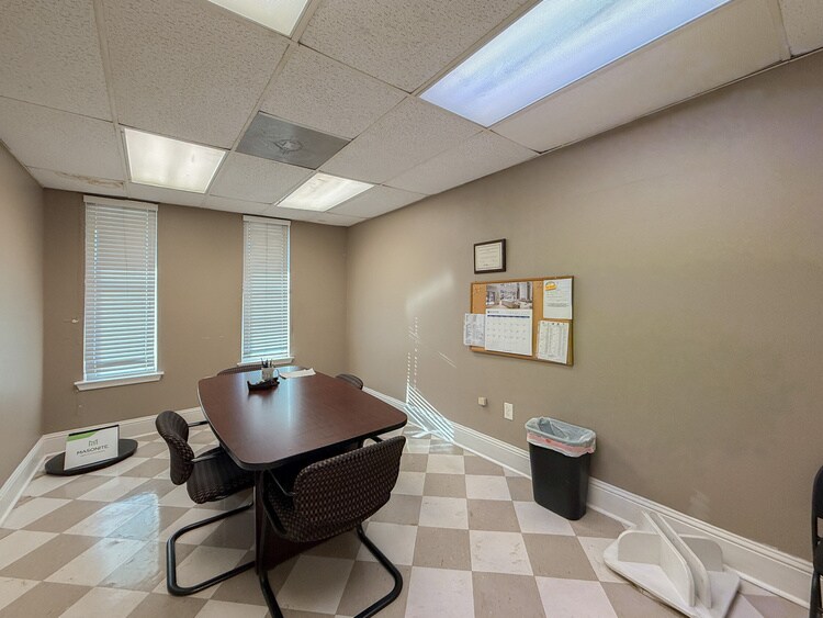 More Photos Of 4305 Hessmer Ave, Metairie Distribution For Sale