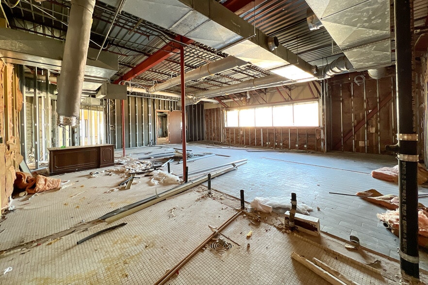 More Photos Of 3200 E Memorial Rd, Edmond Medical For Sale