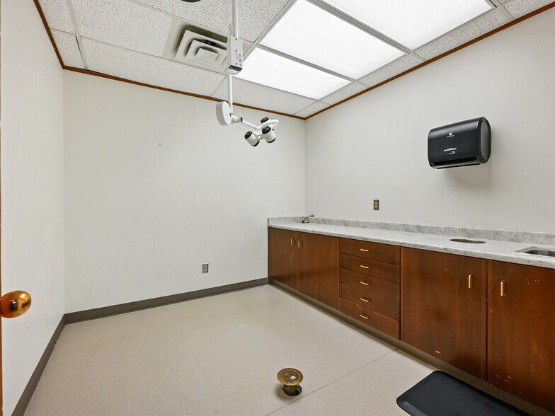 More Photos Of 2530 N 8th St, Grand Junction Medical For Sale