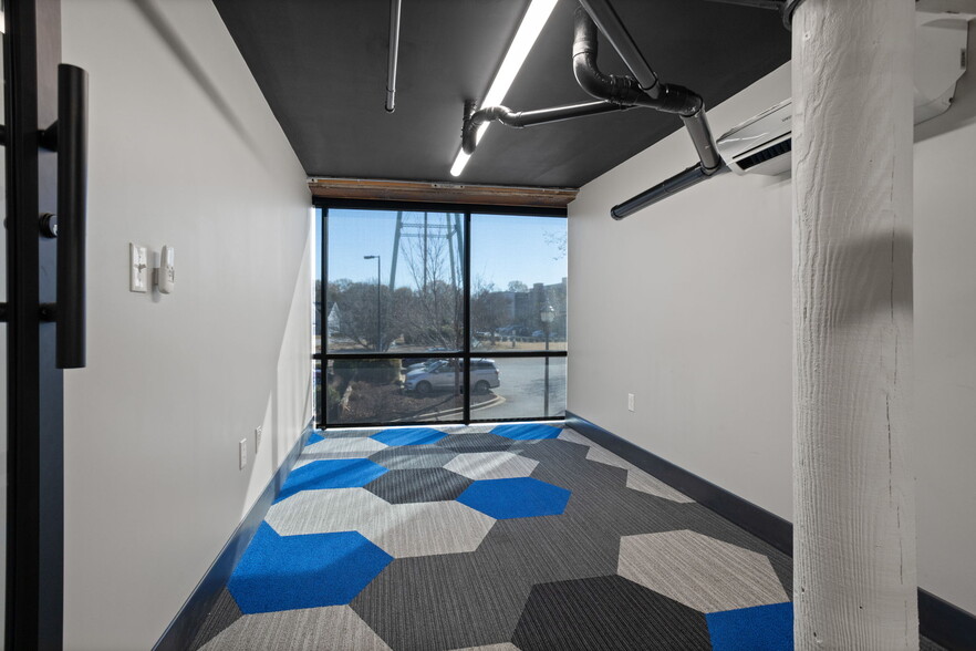 More Photos Of 300 South St, Simpsonville Apartments For Sale