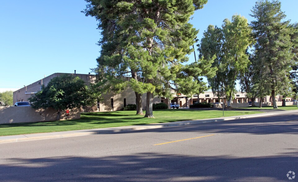 More Photos Of 14421-14449 N 73rd St, Scottsdale Warehouse For Lease