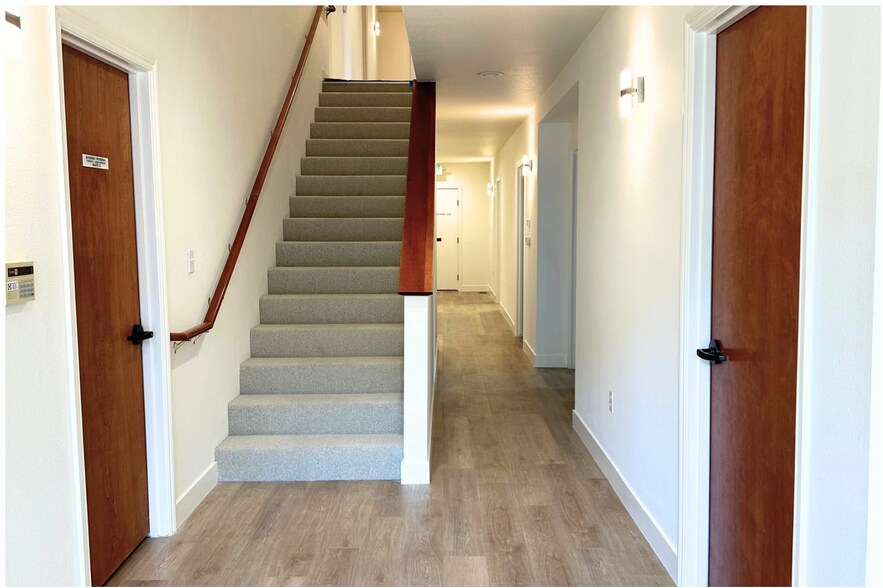 More Photos Of 120B Santa Margarita Ave, Menlo Park Office For Lease