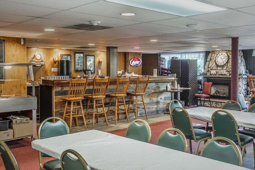 More Photos Of 6012 County K, Rhinelander Restaurant For Sale