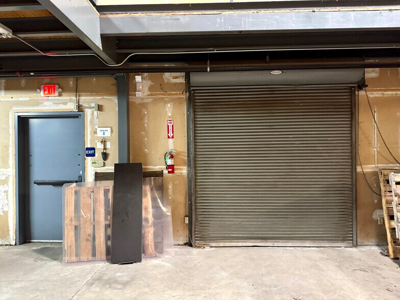 More Photos Of 4949 E Cesar Chavez Blvd, Fresno Coworking Space