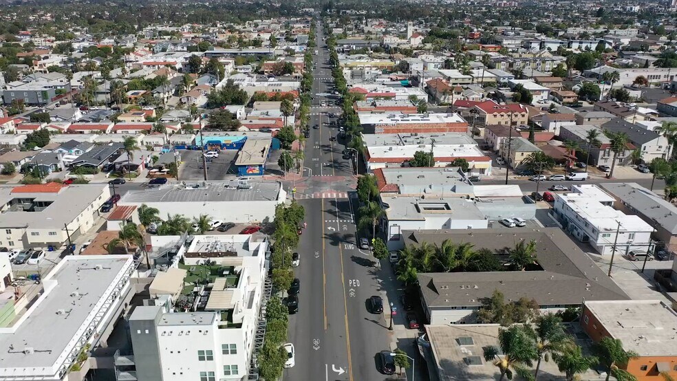 Primary Photo Of 4629 Bancroft St, San Diego Apartments For Sale