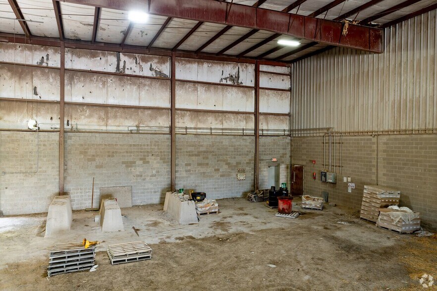 More Photos Of 735 Wangum Rd, Victor Warehouse For Sale