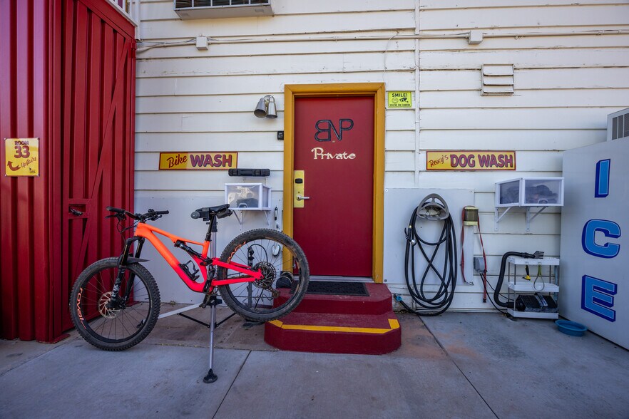 More Photos Of 166 S 400 E, Moab Hotel For Sale