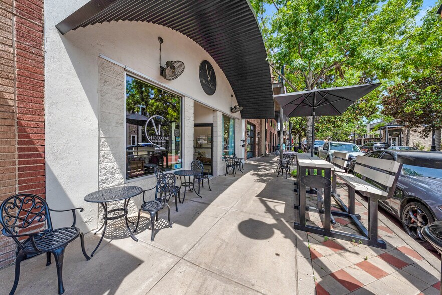 More Photos Of 223 Main St, Sulphur Springs Storefront For Lease