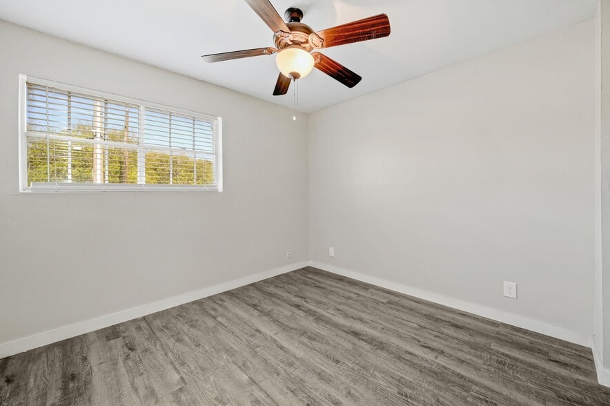 More Photos Of 483 Laurel Ln, New Braunfels Apartments For Sale