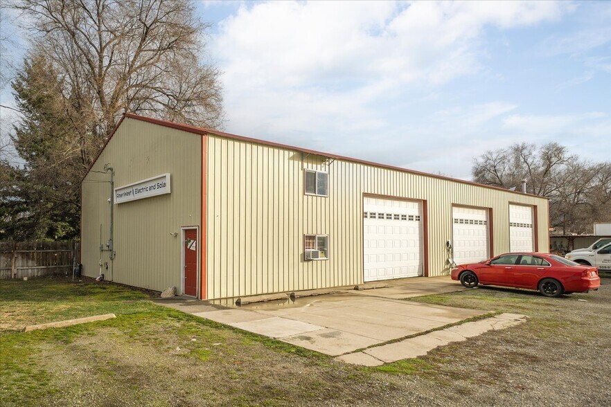 More Photos Of 17220 E Cowley Ave, Spokane Valley Warehouse For Sale