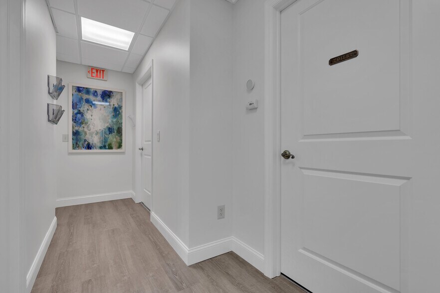 More Photos Of 776-780 Commons Way, Toms River Office For Sale