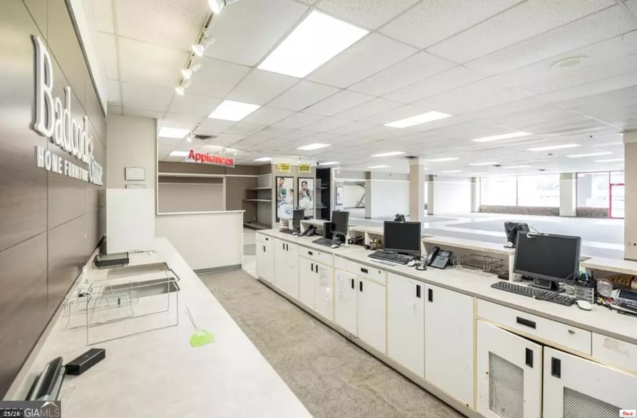 More Photos Of 910 S 7th St, Cordele Freestanding For Sale