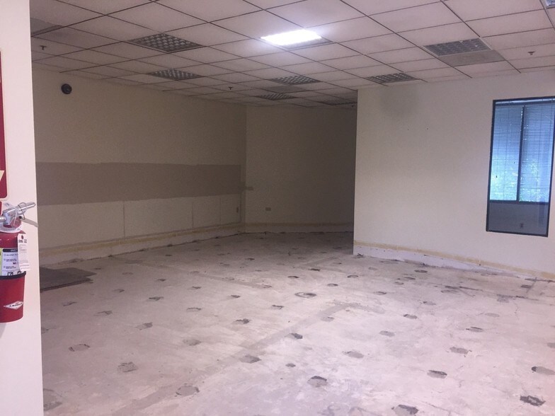More Photos Of 401 W Lincoln Ave, Anaheim Office For Lease