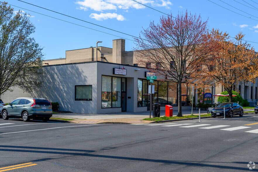More Photos Of 1302-1310 Mount Vernon Ave, Alexandria Storefront For Lease