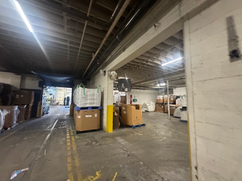 More Photos Of 3600 E 45th Ave, Denver Manufacturing For Sale