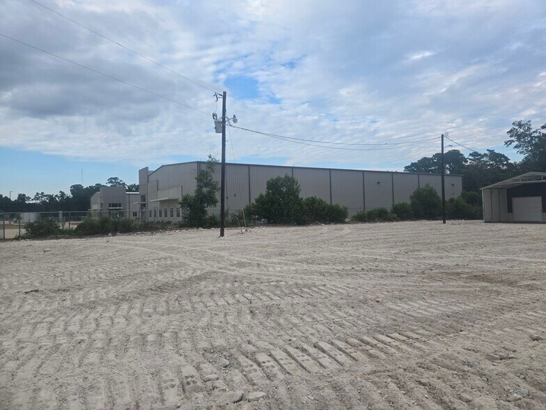 More Photos Of 12211 Carriage Ln, Conroe Land For Lease