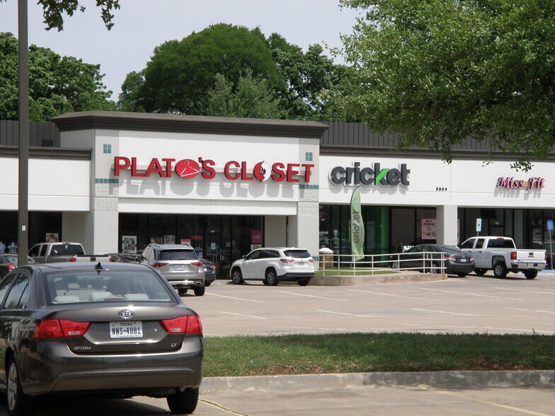 More Photos Of 5904-5950 S Cooper St, Arlington Unknown For Lease