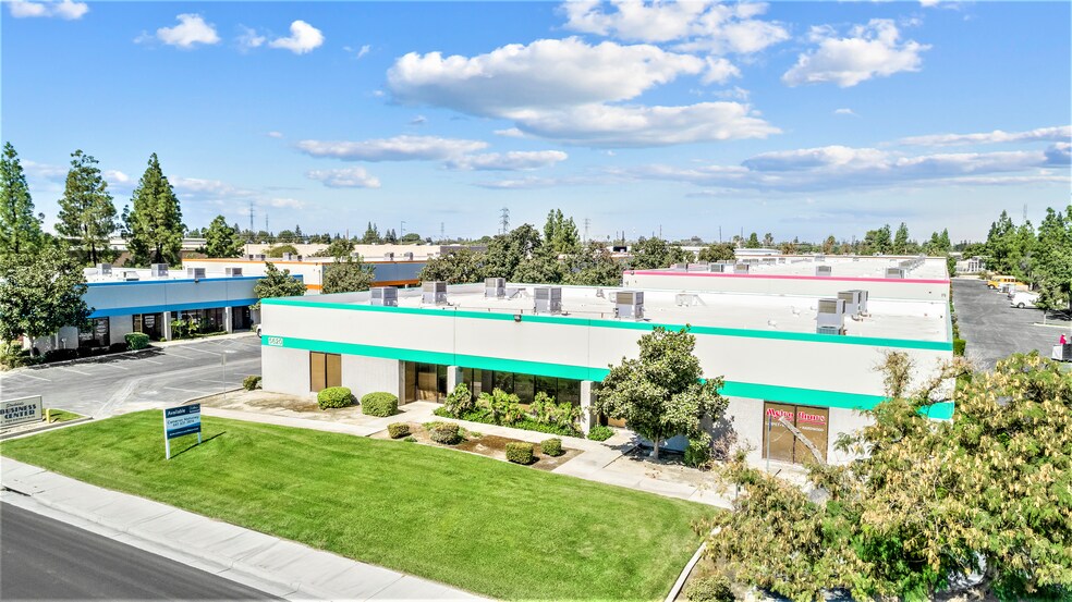 Primary Photo Of 5640 District Blvd, Bakersfield Light Manufacturing For Lease