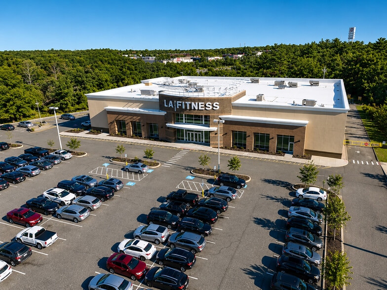 More Photos Of 3 Hawes Way, Stoughton Health Club For Lease