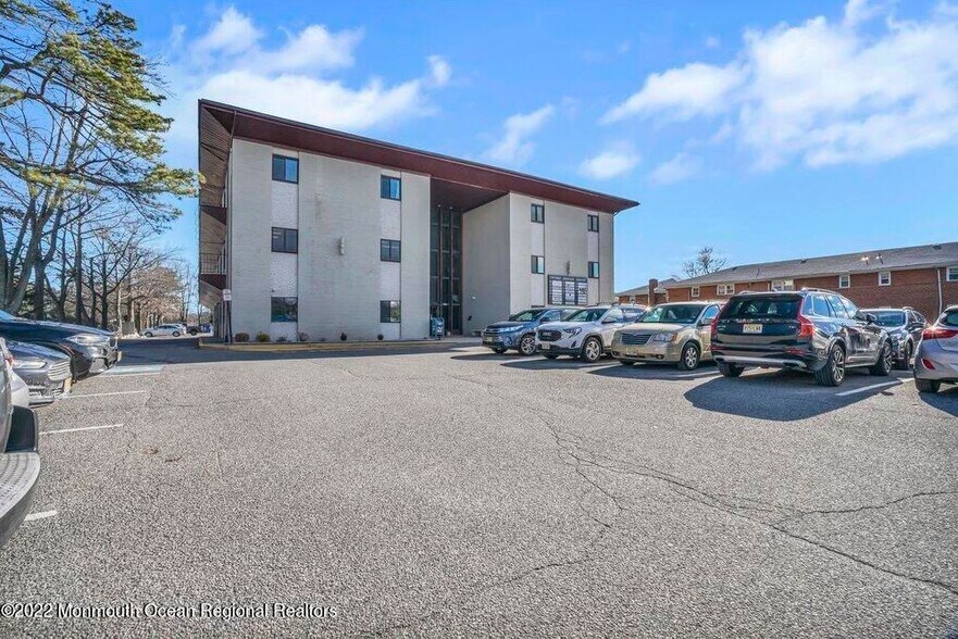 More Photos Of 445 Brick Blvd, Brick Medical For Lease