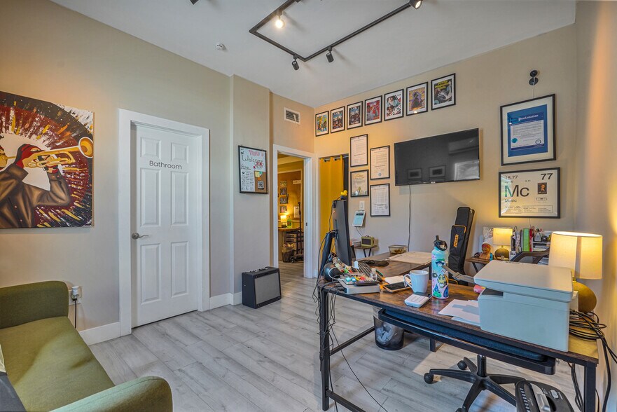 More Photos Of 1260 NW 29th St, Miami Storefront For Sale