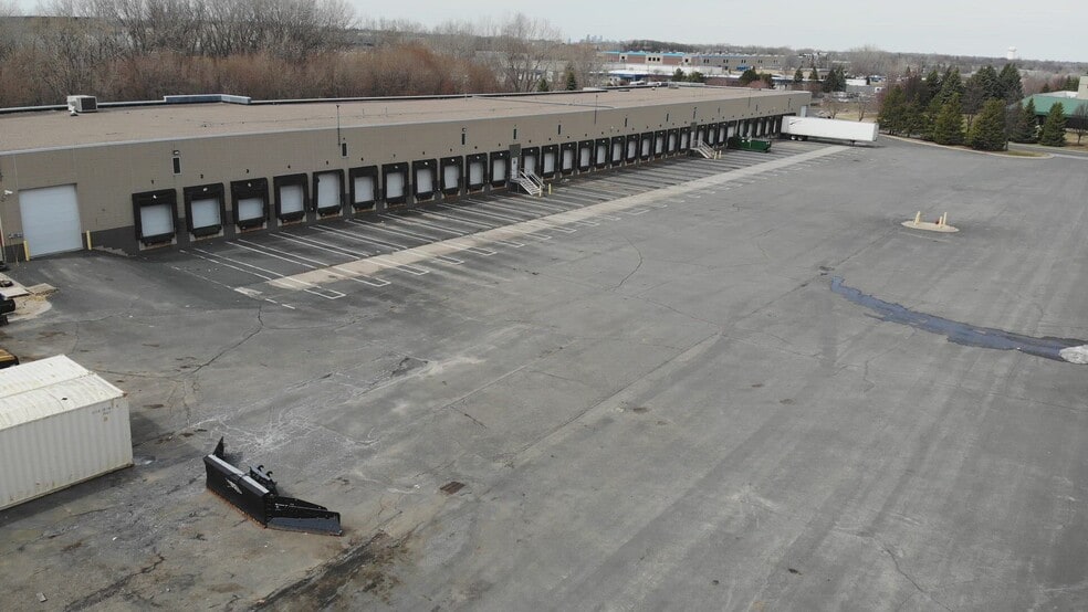 Primary Photo Of 1010 Aldrin Dr, Eagan Warehouse For Lease