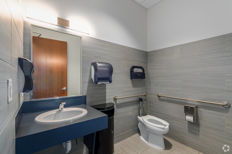 More Photos Of Heatherwilde and SH 45, Pflugerville Unknown For Lease