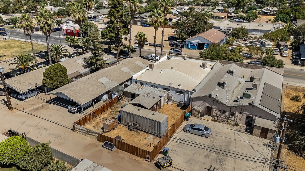 More Photos Of 33027 Road 159, Ivanhoe General Retail For Sale