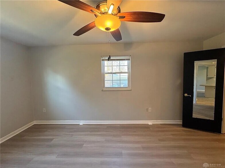 More Photos Of 30 Poinciana Dr, Dayton Apartments For Sale