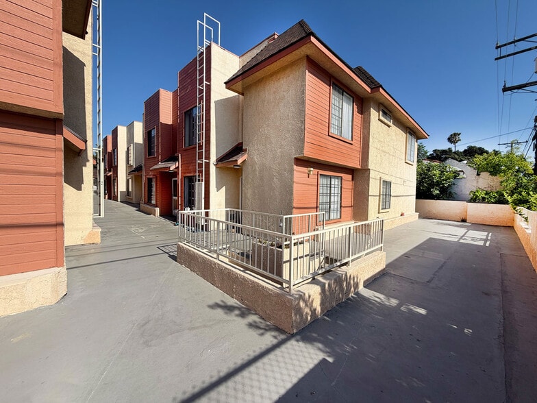 More Photos Of 403 Porter St, Glendale Apartments For Sale