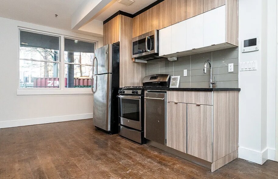 More Photos Of 1929 Putnam Ave, Ridgewood Apartments For Sale