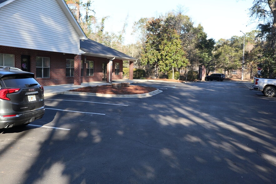 More Photos Of 2344 Centerville Rd, Tallahassee Medical For Lease
