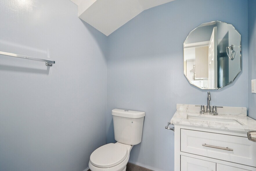 More Photos Of 16428 Halsted St, North Hills Multifamily For Sale