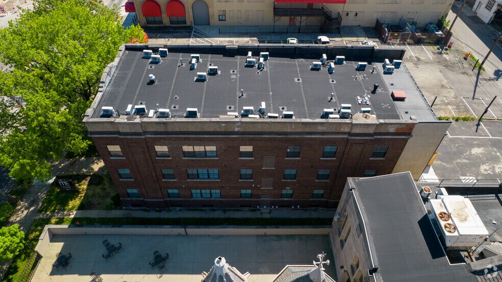More Photos Of 595 E Broad St, Columbus Apartments For Sale