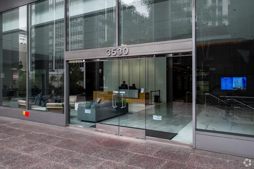 More Photos Of 3530 Wilshire Blvd, Los Angeles Office For Lease